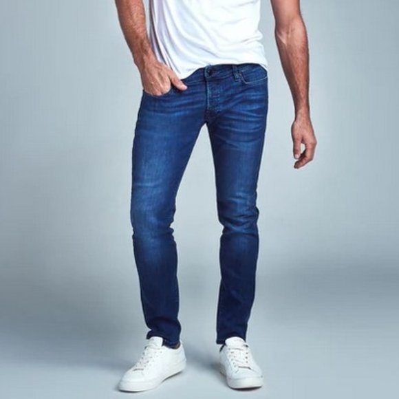 🎁 Guess Men's Slim Tapered